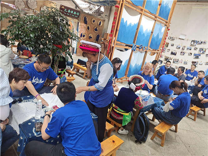 大理非遗扎染鲜花饼花漾时光体验团建之旅