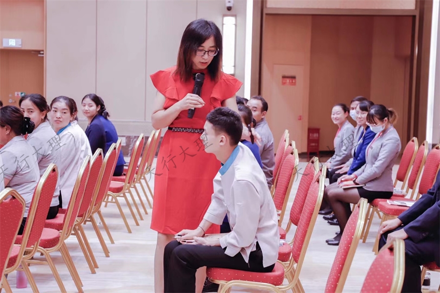 大理服务礼仪培训