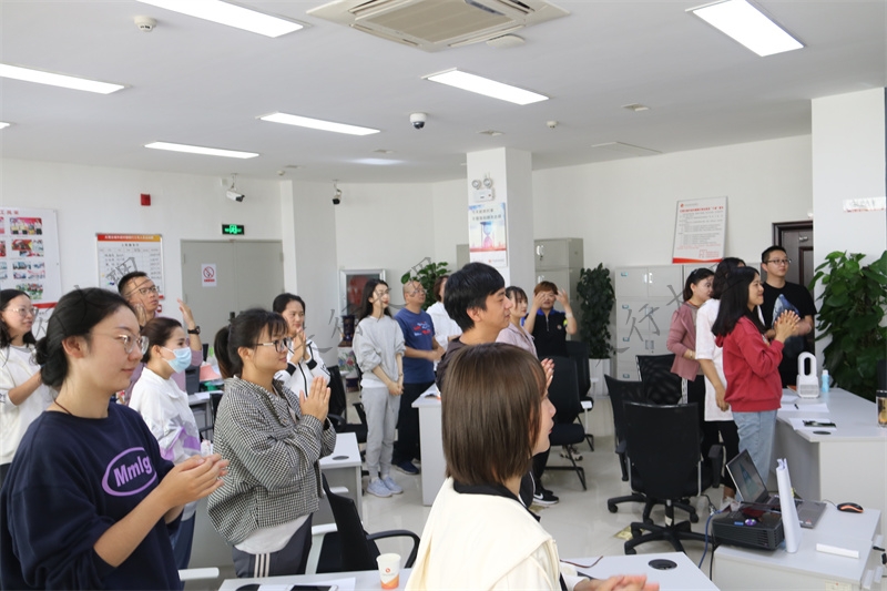 大理古城中成村镇银行凝聚力主题团建活动