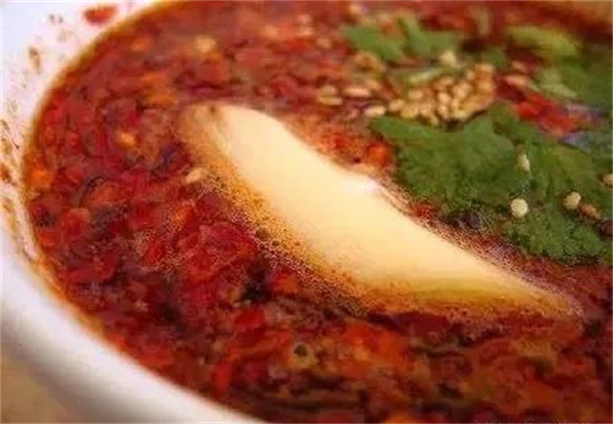 大理特色美食推荐：去大理，一定要吃一场生皮