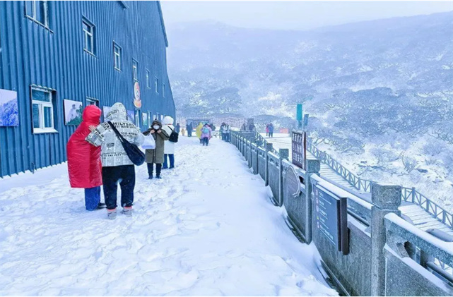【美丽大理】冬日的苍山美成了童话 赶紧来赏雪吧！