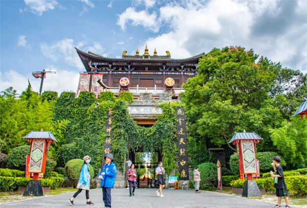 大理旅游特辑 | 闲逛天龙八部影视城，武侠世界能否勾起青春回忆？