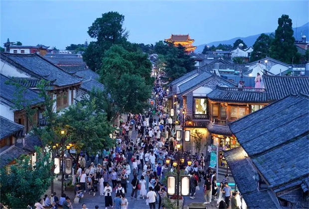 文旅周刊丨大理一村落拟入选中国美丽休闲乡村、暑期大理旅游“热”力十足