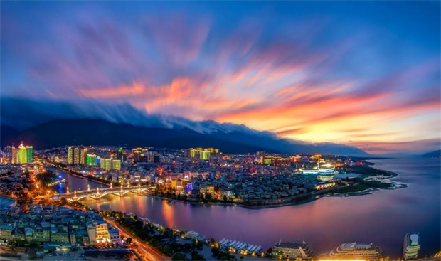 云南旅游,云南旅行社,云南团建公司,云南策划公司,云南会议会展,云南活动执行,大理旅游,大理旅行社,大理团建公司,大理策划公司,大理会议会议会展,大理活动执行：夜游大理，有多惬意？