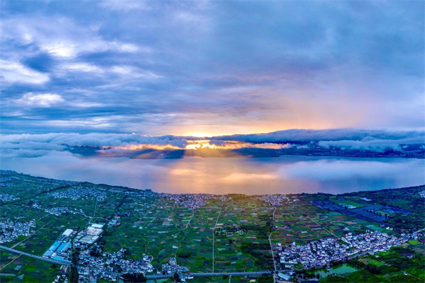 云南旅游,云南旅行社,云南团建公司,云南策划公司,云南会议会展,云南策划执行,大理旅游,大理旅行社,大理团建公司,大理策划公司,大理会议会展：来大理，快乐过夏天！
